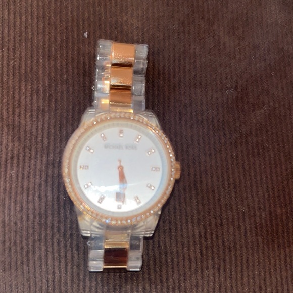 Michael Kors rose gold watch - Picture 1 of 6